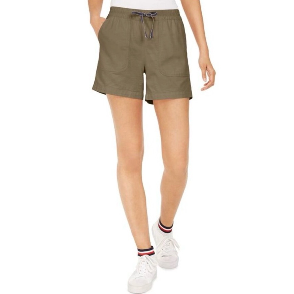 Tommy Hilfiger Women's Olive Green Casual Shorts